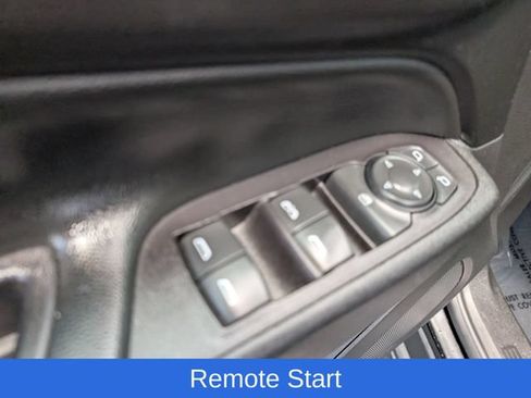 Used 2020 Chevrolet Equinox LT w/ Midnight Edition FWD image 16