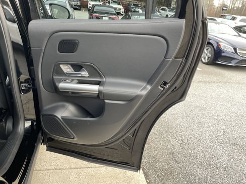 Certified 2025 Mercedes-Benz GLA 250 image 42