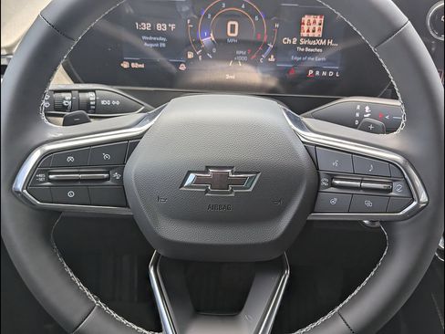New 2027 Chevrolet Traverse LT w/ Midnight/Sport Edition FWD image 20
