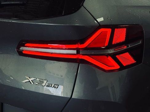 Used 2025 BMW X3 xDrive30i w/ Premium Package image 6