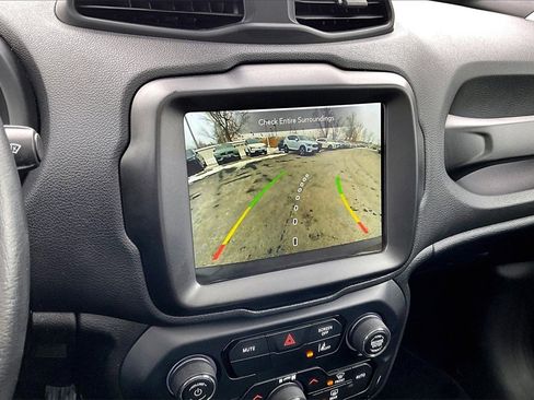 Used 2023 Jeep Renegade Altitude w/ Sun/Sound Group image 13