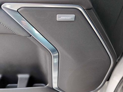 Used 2022 GMC Sierra 1500 SLT w/ SLT Premium Package image 31