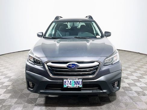 Used 2022 Subaru Outback Premium image 2