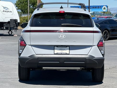 Certified 2025 Hyundai Kona SEL AWD/4WD image 5