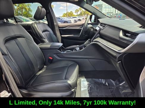 Certified 2024 Jeep Grand Cherokee L Limited w/ Luxury Tech Group II AWD/4WD image 18