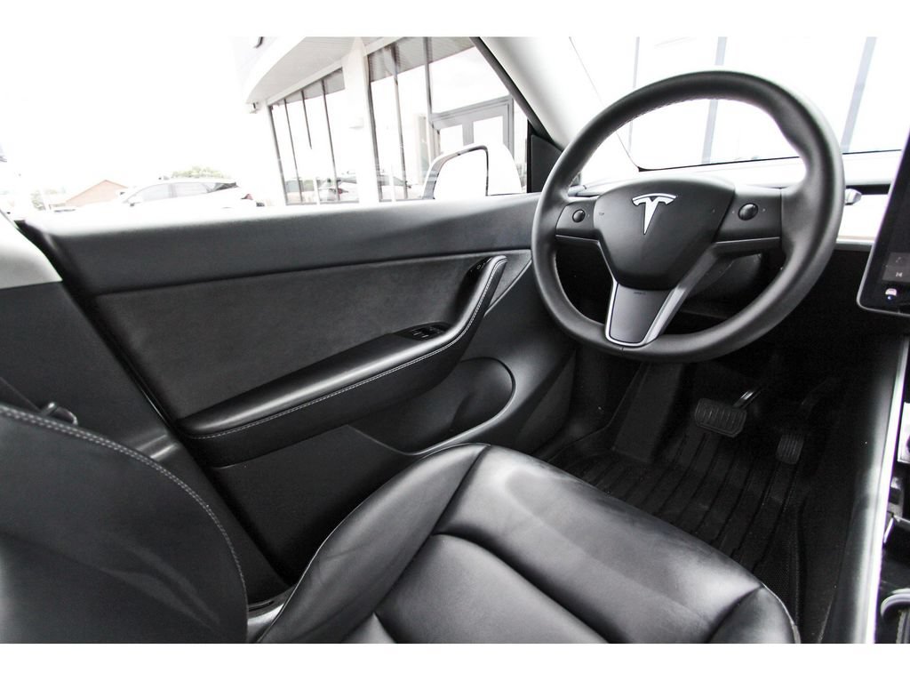 Used 2020 Tesla Model Y Long Range AWD/4WD image 9