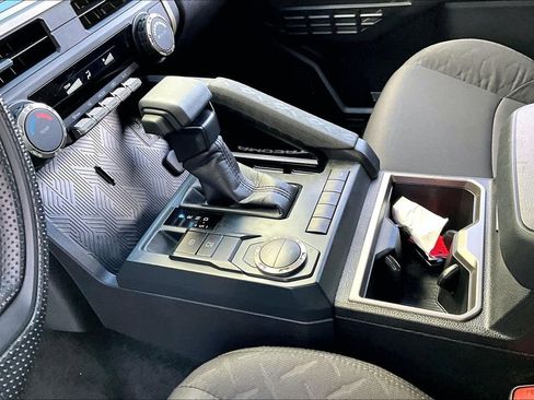 Used 2025 Toyota Tacoma SR5 image 17