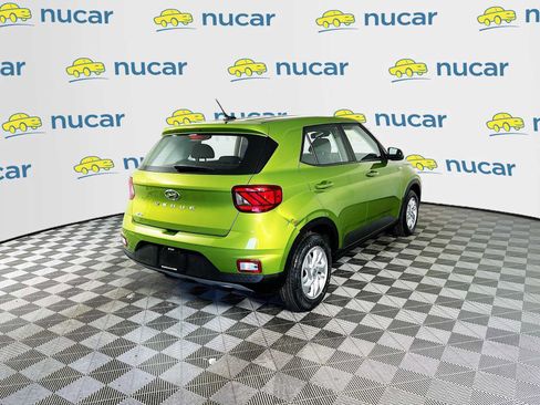 Certified 2024 Hyundai Venue SE image 7