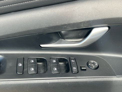 Certified 2025 Hyundai Elantra SEL image 25