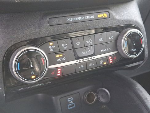 Used 2022 Ford Escape SEL image 17