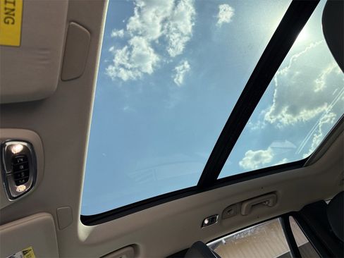 Used 2022 Volvo XC90 T8 Inscription Expression w/ Advanced Package image 22