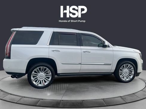 Used 2018 Cadillac Escalade Platinum AWD/4WD image 6