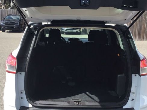 Used 2015 Ford Escape S image 9