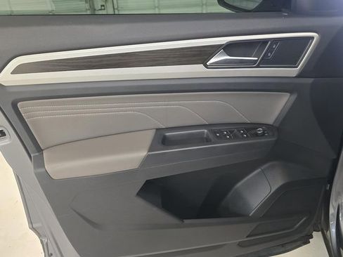 Used 2022 Volkswagen Atlas SE FWD image 16