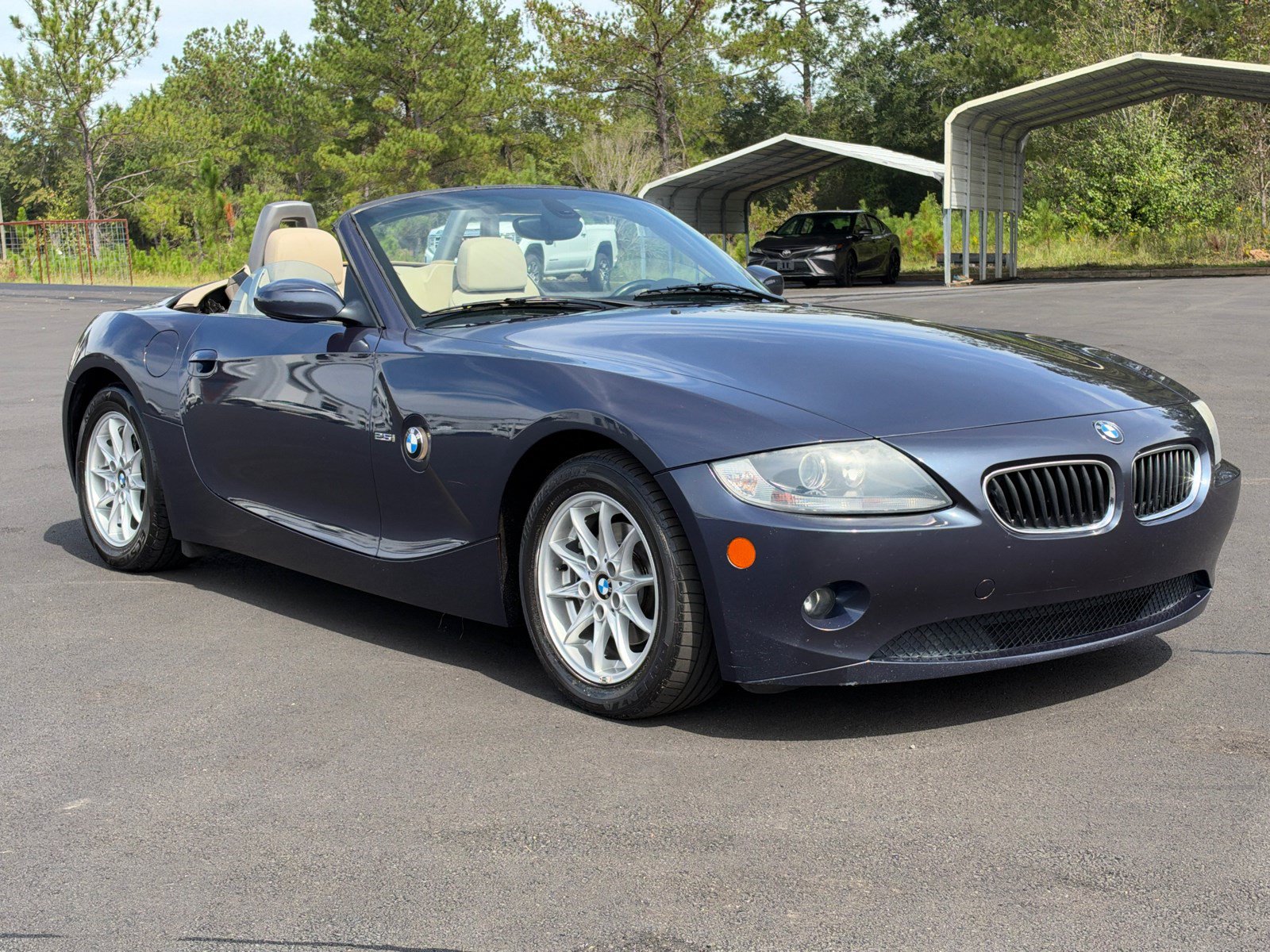 Used 2005 BMW Z4 2.5i RWD image 3