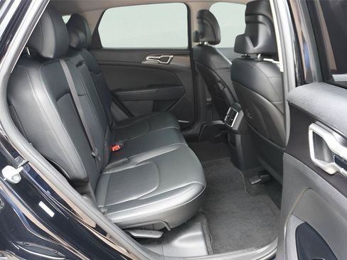 Used 2023 Kia Sportage EX FWD image 19