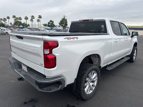 Used 2021 Chevrolet Silverado 1500 LT AWD/4WD image 4