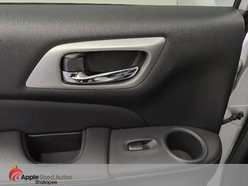 Used 2019 Nissan Pathfinder SL image 31