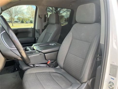 Used 2019 GMC Sierra 1500 SLE w/ SLE Value Package image 26