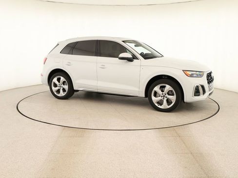 Certified 2023 Audi Q5 2.0T Premium Plus w/ Premium Plus Package AWD/4WD image 9