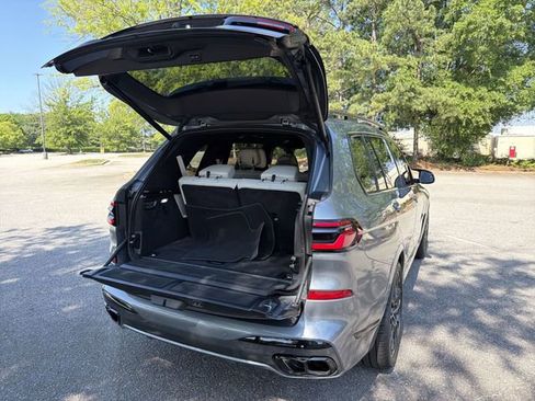 Used 2024 BMW X7 M60i AWD/4WD image 26