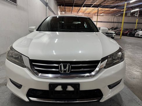 Used 2015 Honda Accord Touring image 5