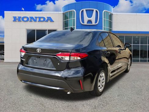 Used 2021 Toyota Corolla L image 2