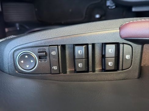 Certified 2023 Kia Seltos SX image 18