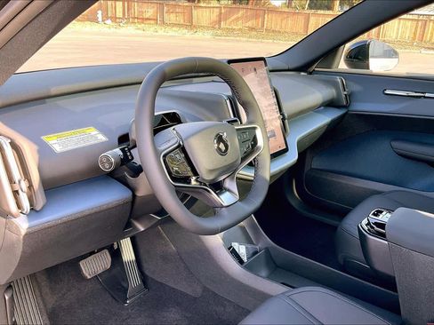 New 2025 Volvo EX30 Plus w/ Protection Package Premier image 8