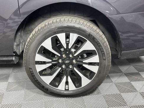 Used 2025 Ford Expedition Max Platinum w/ Driver's Package image 24