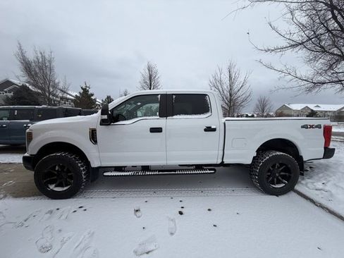 Used 2019 Ford F350 XL w/ Power Equipment Group image 4