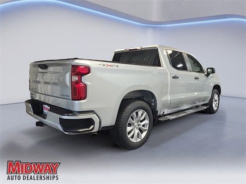 Used 2022 Chevrolet Silverado 1500 Custom image 5
