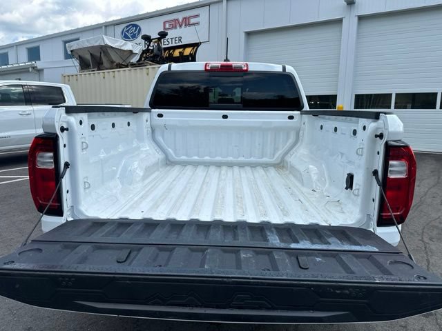 Used 2024 GMC Canyon AT4 w/ Canyon Safety Plus Package AWD/4WD image 15
