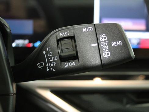 Used 2026 BMW X5 xDrive40i w/ M Sport Package image 31