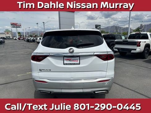 Used 2024 Buick Enclave Premium AWD/4WD image 10