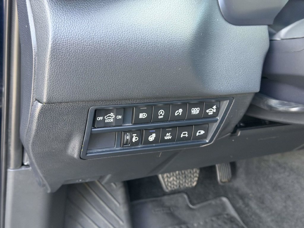 Used 2024 Toyota Tundra Limited AWD/4WD image 19