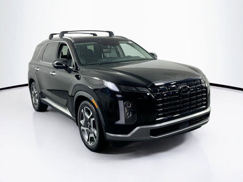 Used 2023 Hyundai Palisade SEL w/ Premium Package AWD/4WD image 3