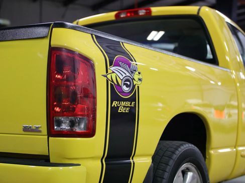 Used 2005 Dodge Ram 1500 Truck SLT w/ Rumblebee Group image 14