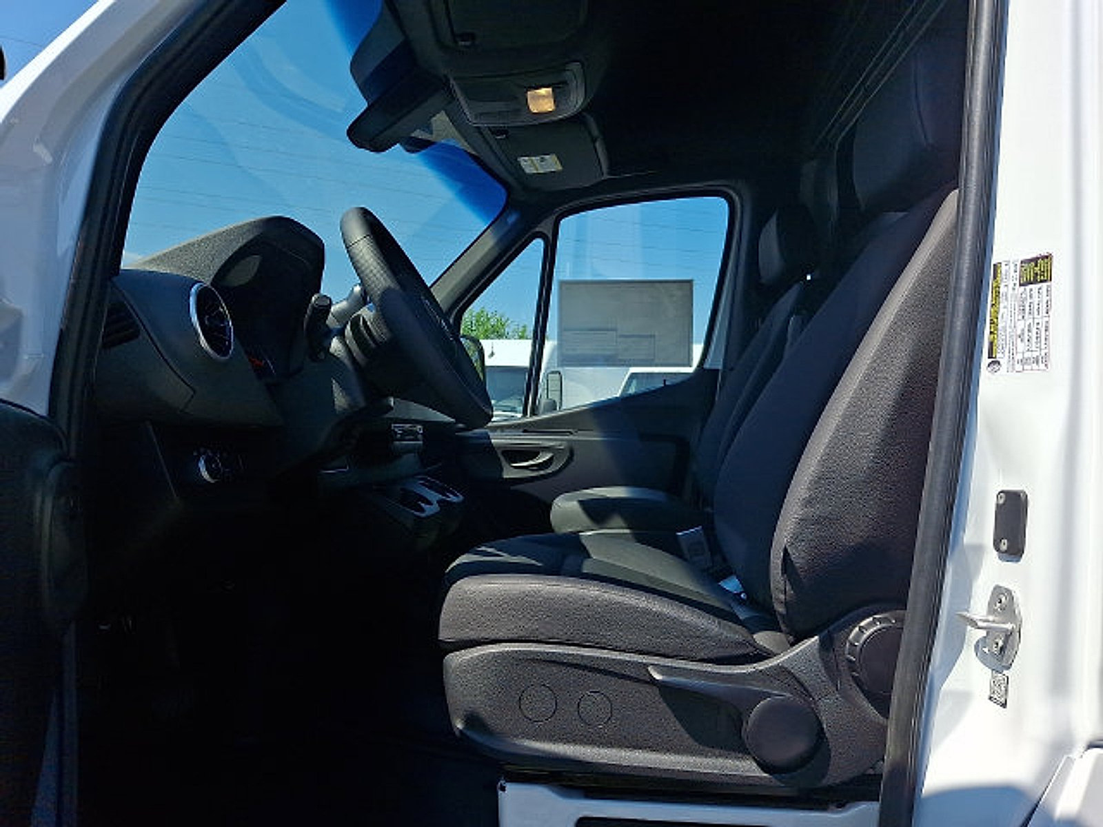 Used 2026 Mercedes-Benz Sprinter 2500 image 13