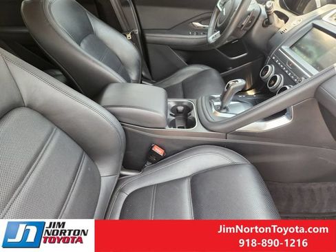 Used 2020 Jaguar E-PACE SE AWD/4WD image 14
