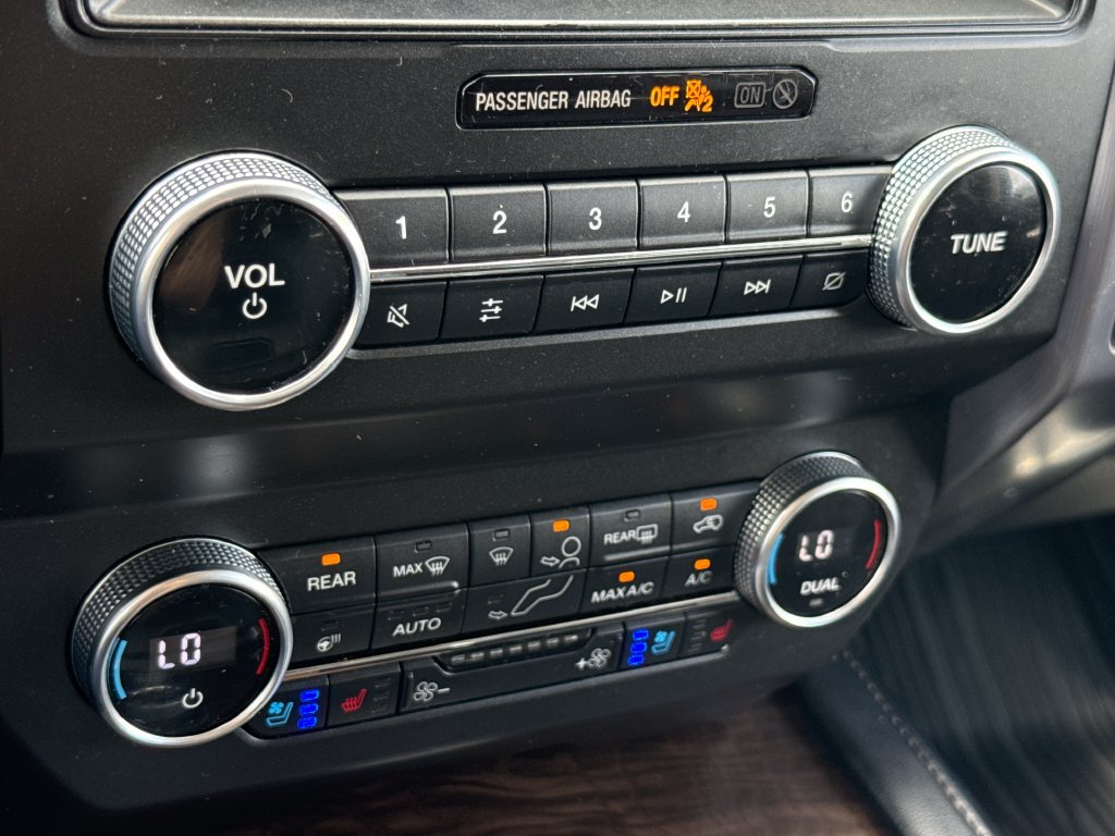 Used 2019 Ford Expedition Platinum AWD/4WD image 24