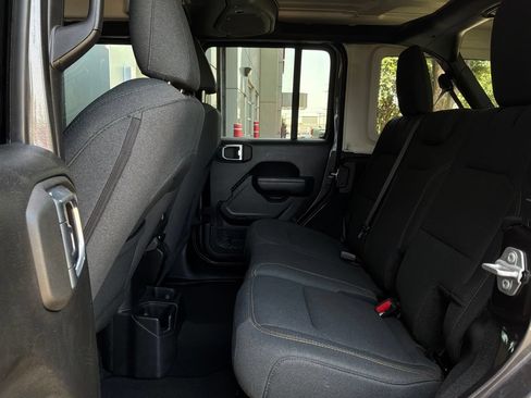 Used 2025 Jeep Wrangler Unlimited Sport AWD/4WD image 11