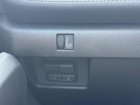 Used 2026 Chevrolet Colorado LT w/ LT Convenience Package AWD/4WD image 24