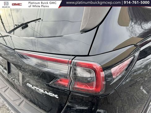 Used 2022 Subaru Outback Premium image 10