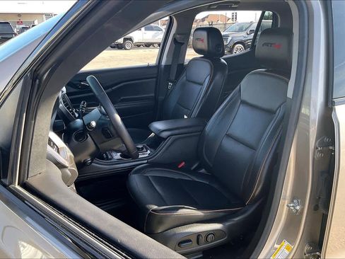 Used 2022 GMC Acadia AT4 w/ Technology Package image 7