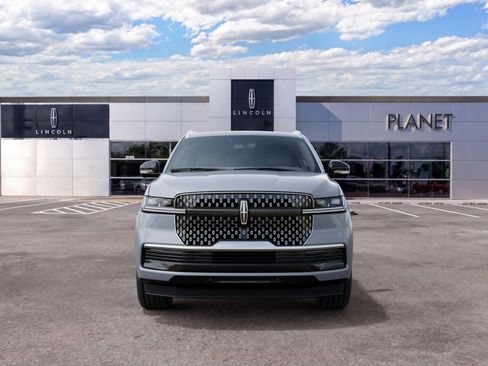 New 2027 Lincoln Navigator L Reserve RWD image 3
