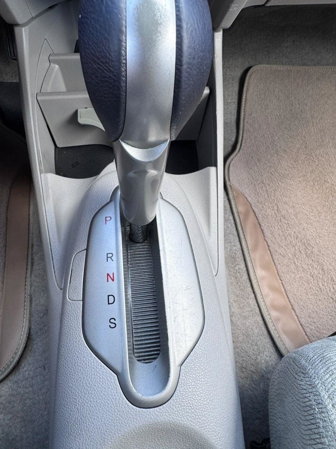 Used 2010 Honda Insight EX image 40