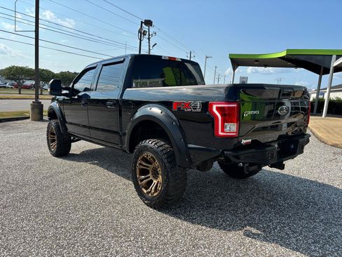 Used 2017 Ford F150 XLT w/ Equipment Group 302A Luxury AWD/4WD image 4