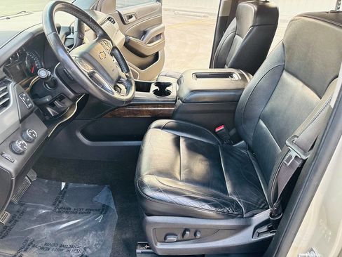 Used 2016 Chevrolet Suburban LT image 19