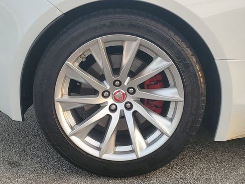 Used 2014 Jaguar F-TYPE Convertible image 6